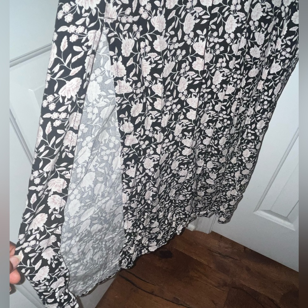 BRAND NEW (NWT) Floral Maxi Dress - Picture 4 of 4
